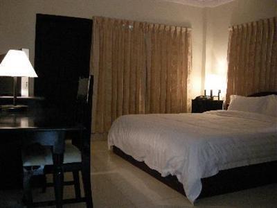 Trasak Pa-Em Hotel & Restaurant Phnom Penh Exteriör bild