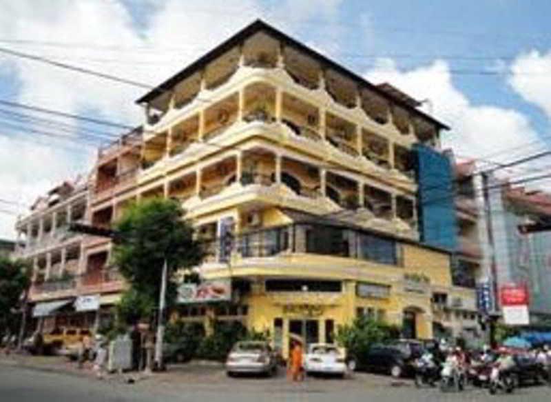 Trasak Pa-Em Hotel & Restaurant Phnom Penh Exteriör bild
